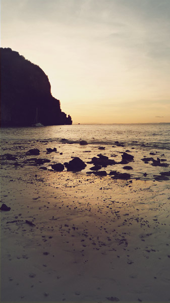 http://noranbakrie.com/files/gimgs/17_noranbakriemonkeybay03.jpg